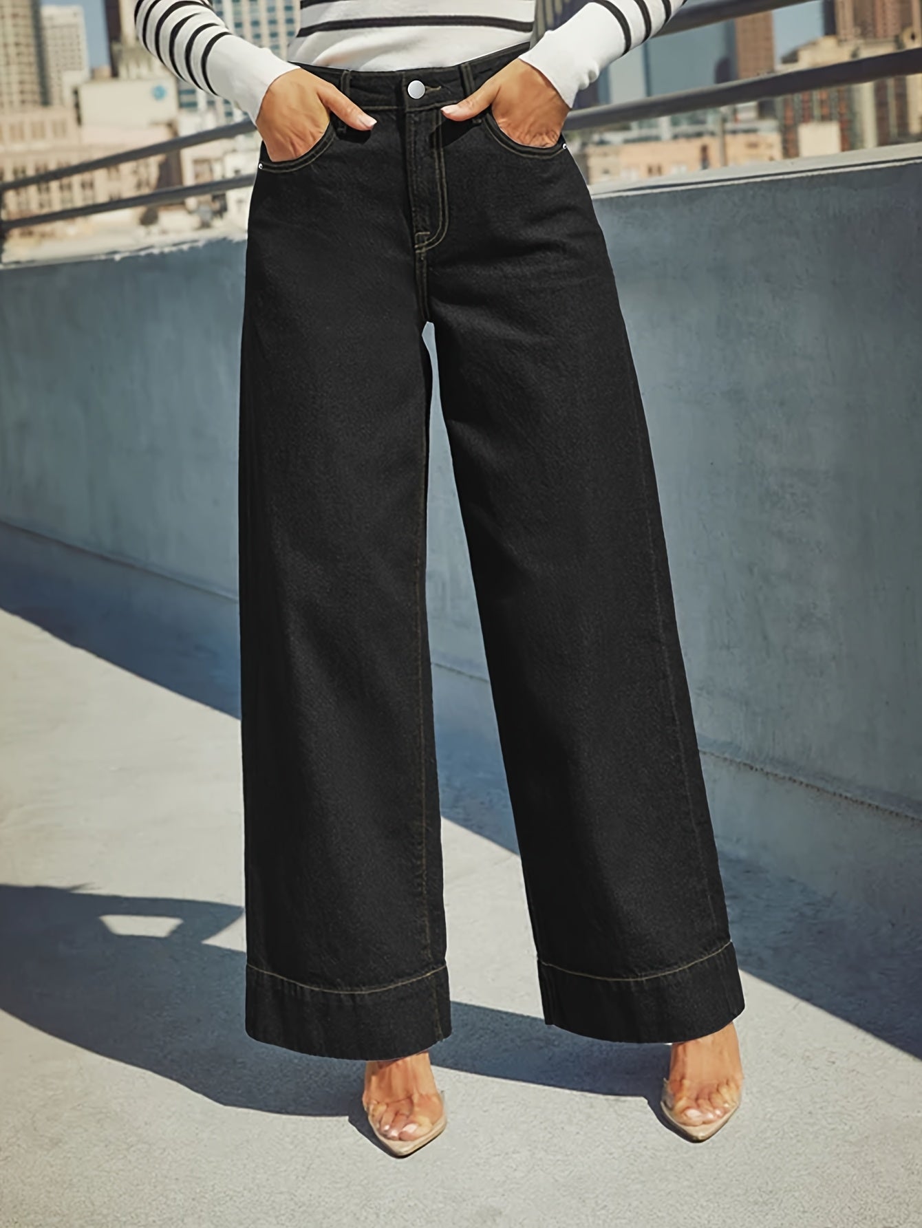 Wide-Leg Stretch Denim Jeans – High-Waist Flexible Comfort with Cuffed Hem