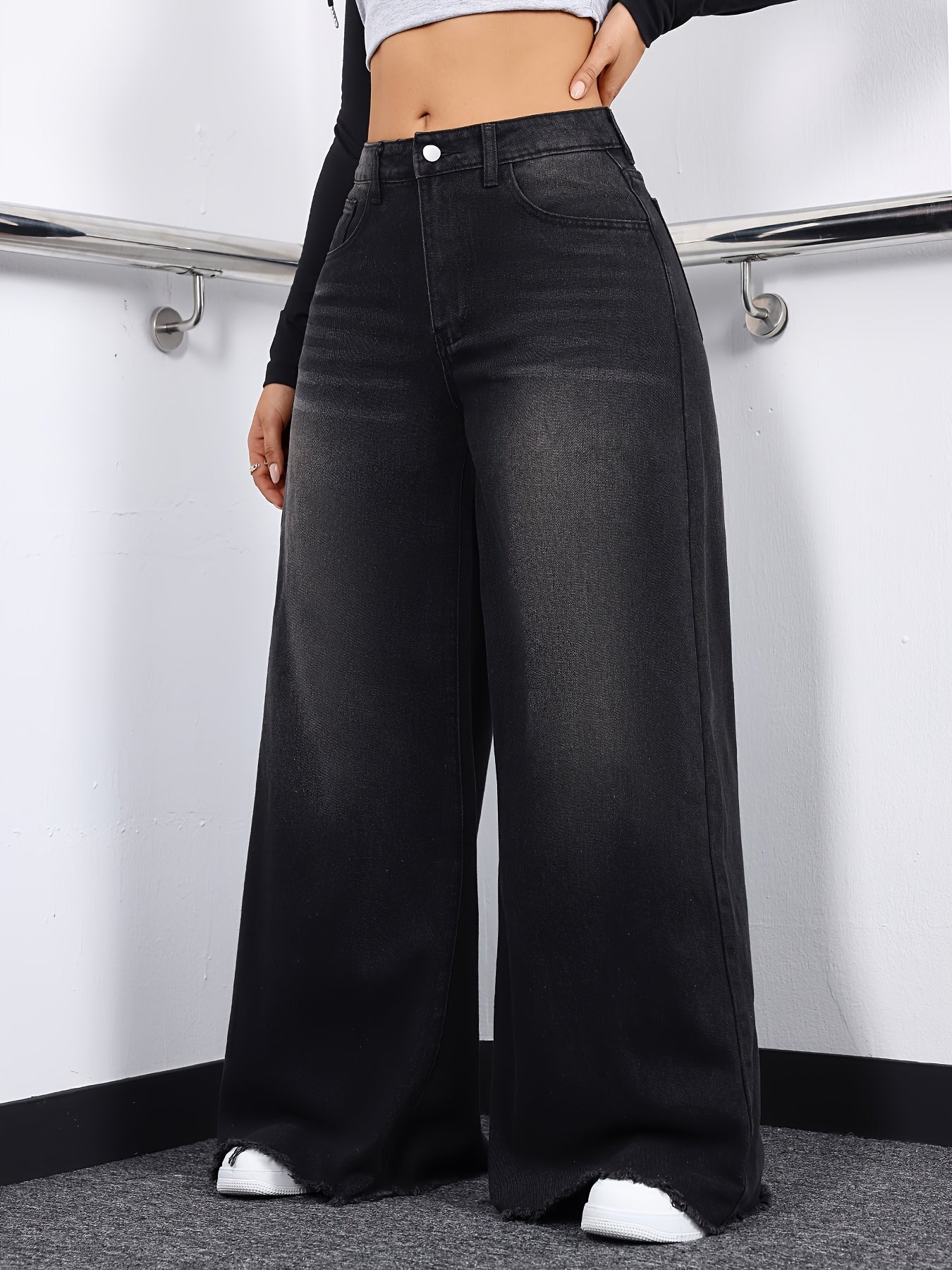 VeroFlare High-Waisted Flare Jeans – Sculpted Denim with Raw-Cut Hems