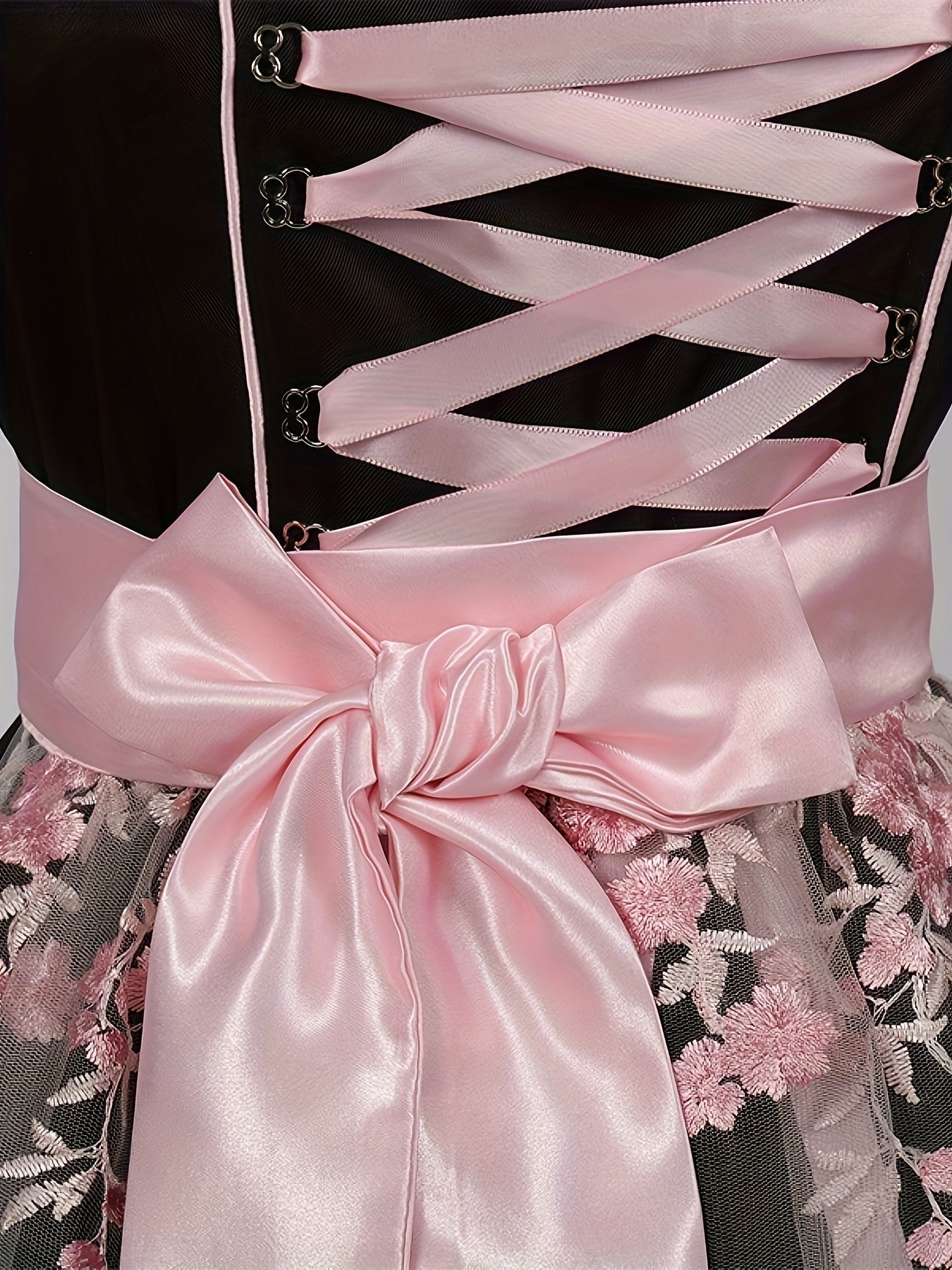 RosetteCharm Dirndl – Elegant Black Floral Embroidered Dress with Satin Sash