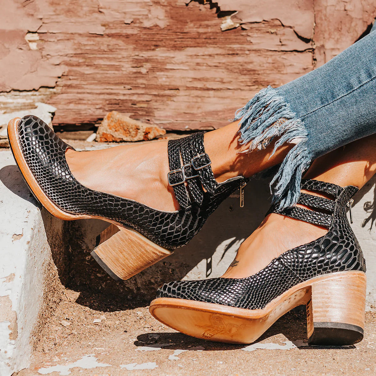 ArdentAura™ Strappy Wedge Sandals — Elevated Comfort Meets Chic Style