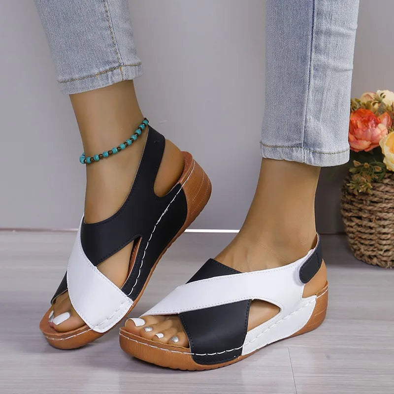 Two-Tone Crossover Sandals™ — Chic Comfort Meets All-Day Ease