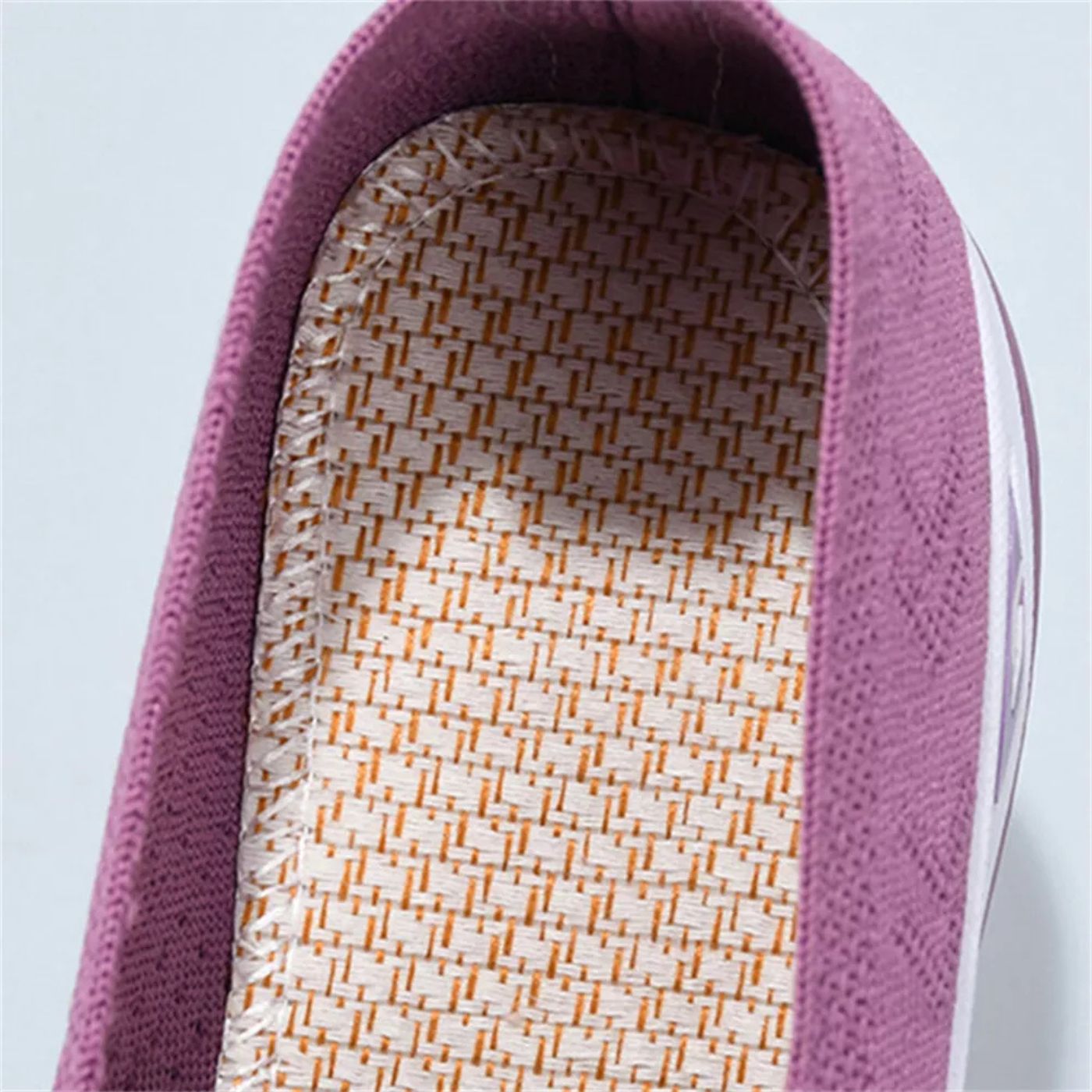 SoraStride™ — Cushioned Support for Confident Steps