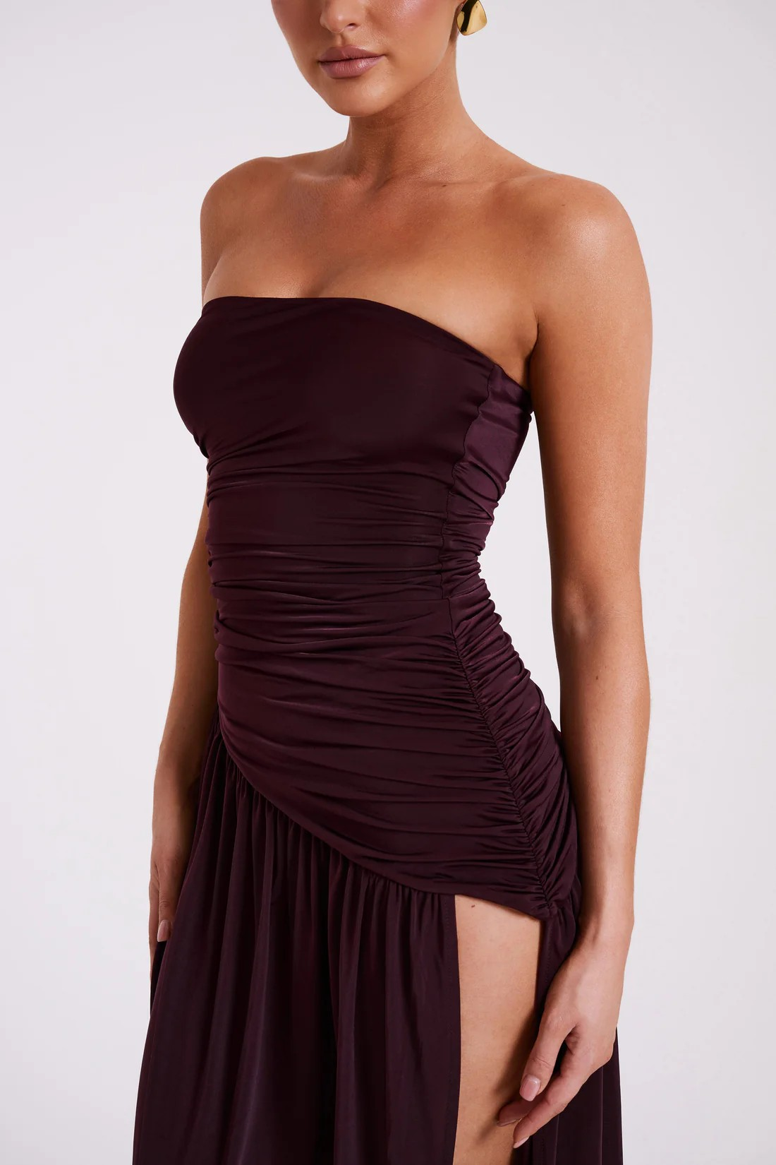 The Sculpted Dress™ — Flattering Curves, Effortless Grace
