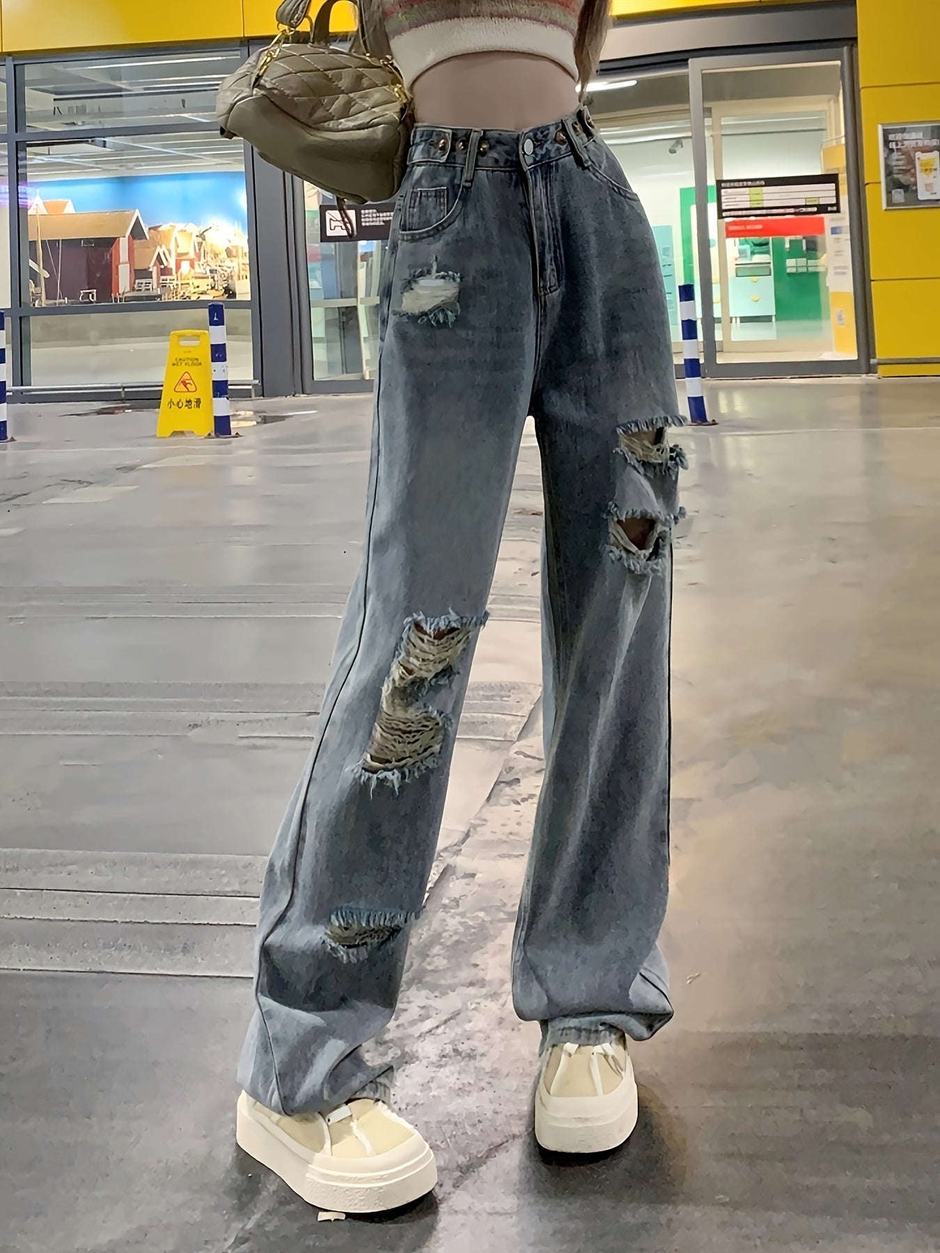 UrbanRift Jeans – Relaxed Straight-Leg Distressed Denim for Casual Comfort