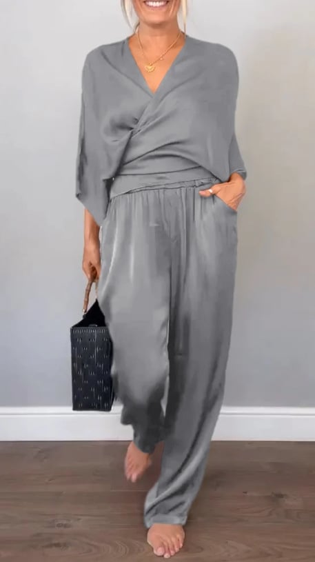 A- Women's V-Neck Casual Comfortable Beautifying Set™ — Flattering Fit for Every Silhouette