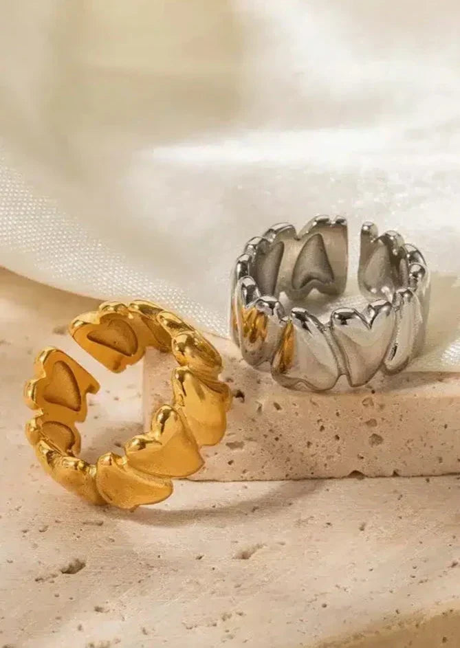 AlaraTwist™ Heart Ring — Effortless Elegance, Perfect Fit