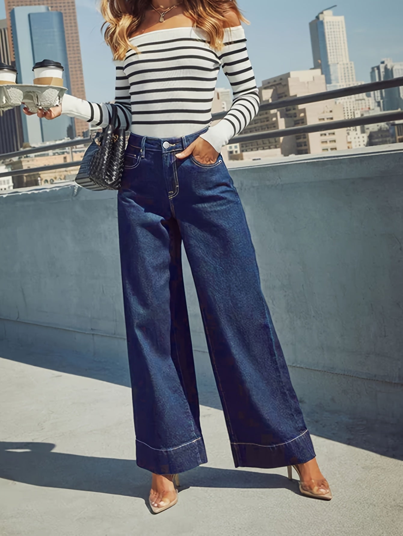 Wide-Leg Stretch Denim Jeans – High-Waist Flexible Comfort with Cuffed Hem
