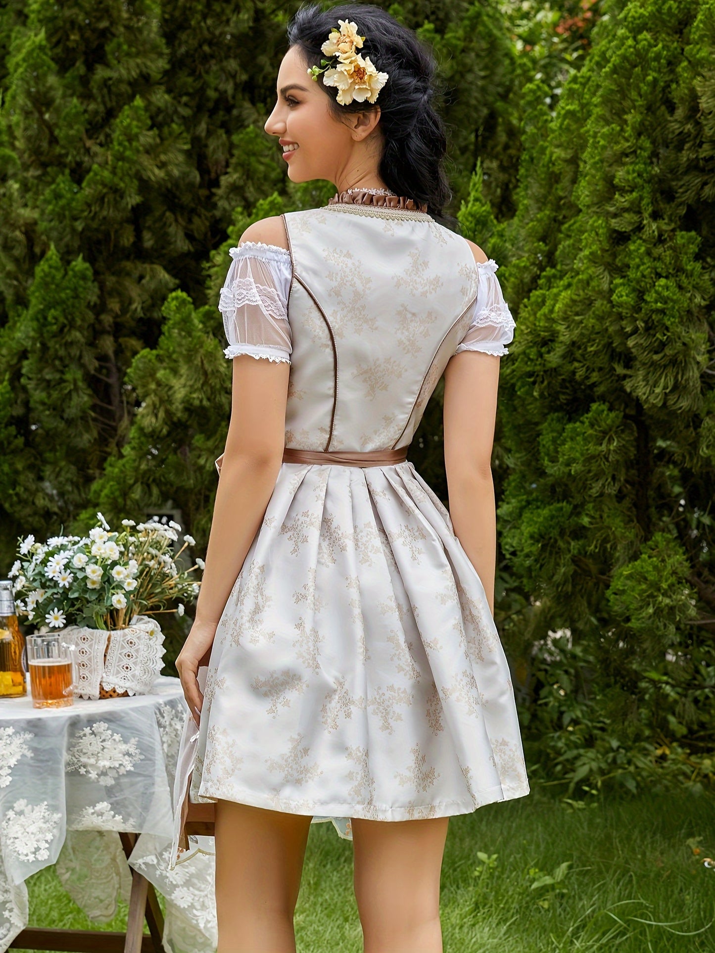 VintaLuxeDress – Traditional Dirndl Dress with Floral Embroidery and Corset Lacing