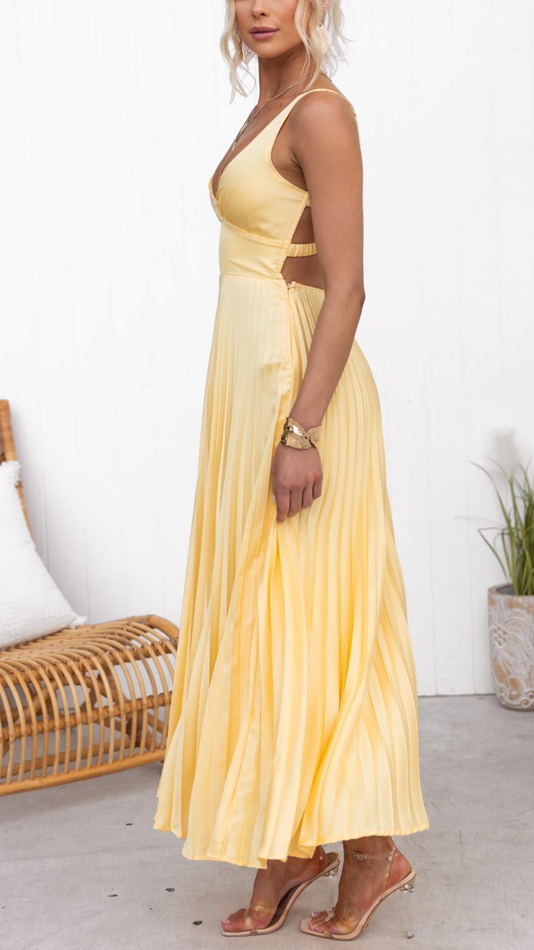 Aurelia Drift Maxi Dress™ — Flowing Elegance, Defined Curves