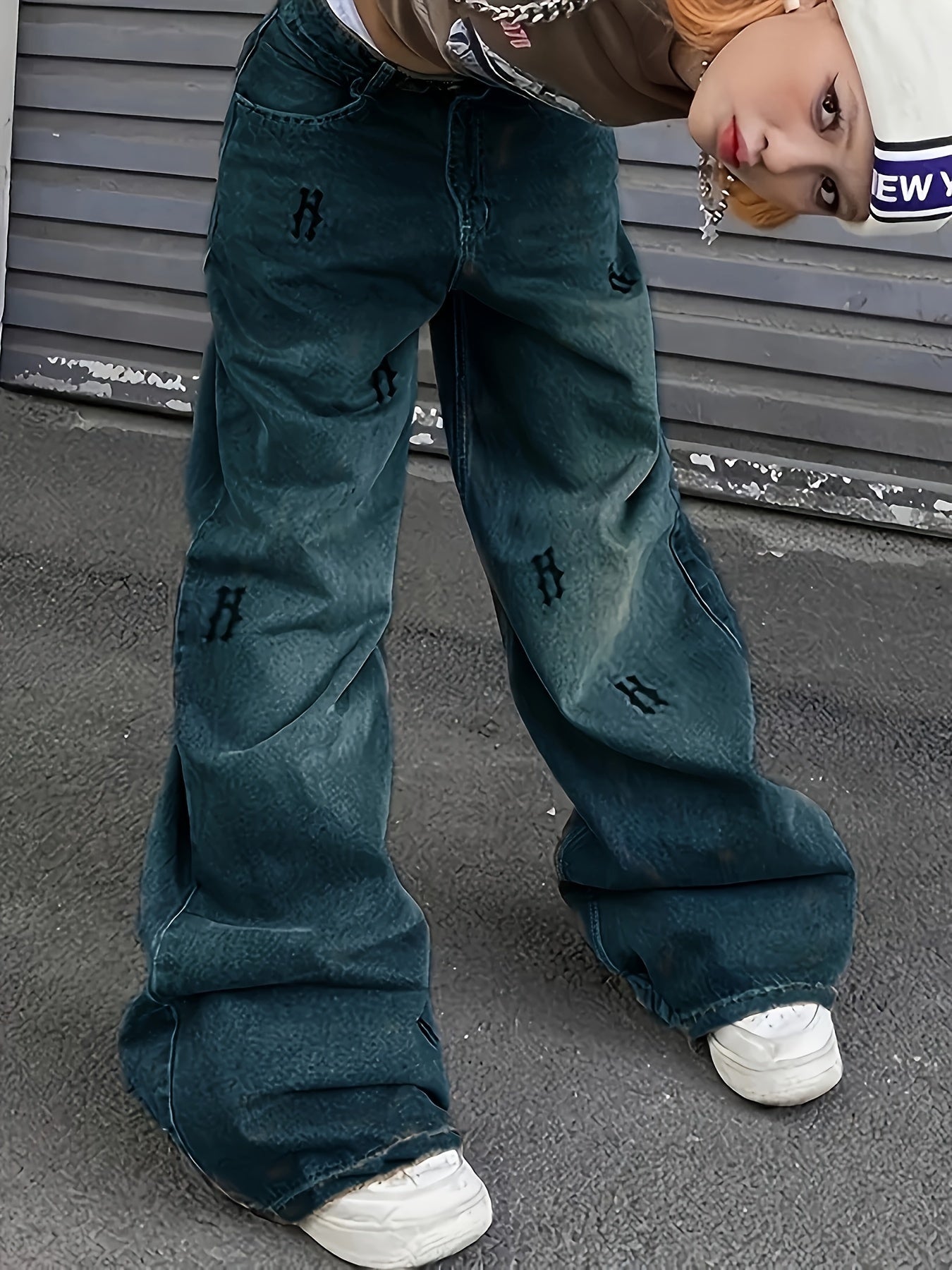 Baggy Gothic Embroidered Denim Pants – Loose-Fit Y2K Streetwear Style
