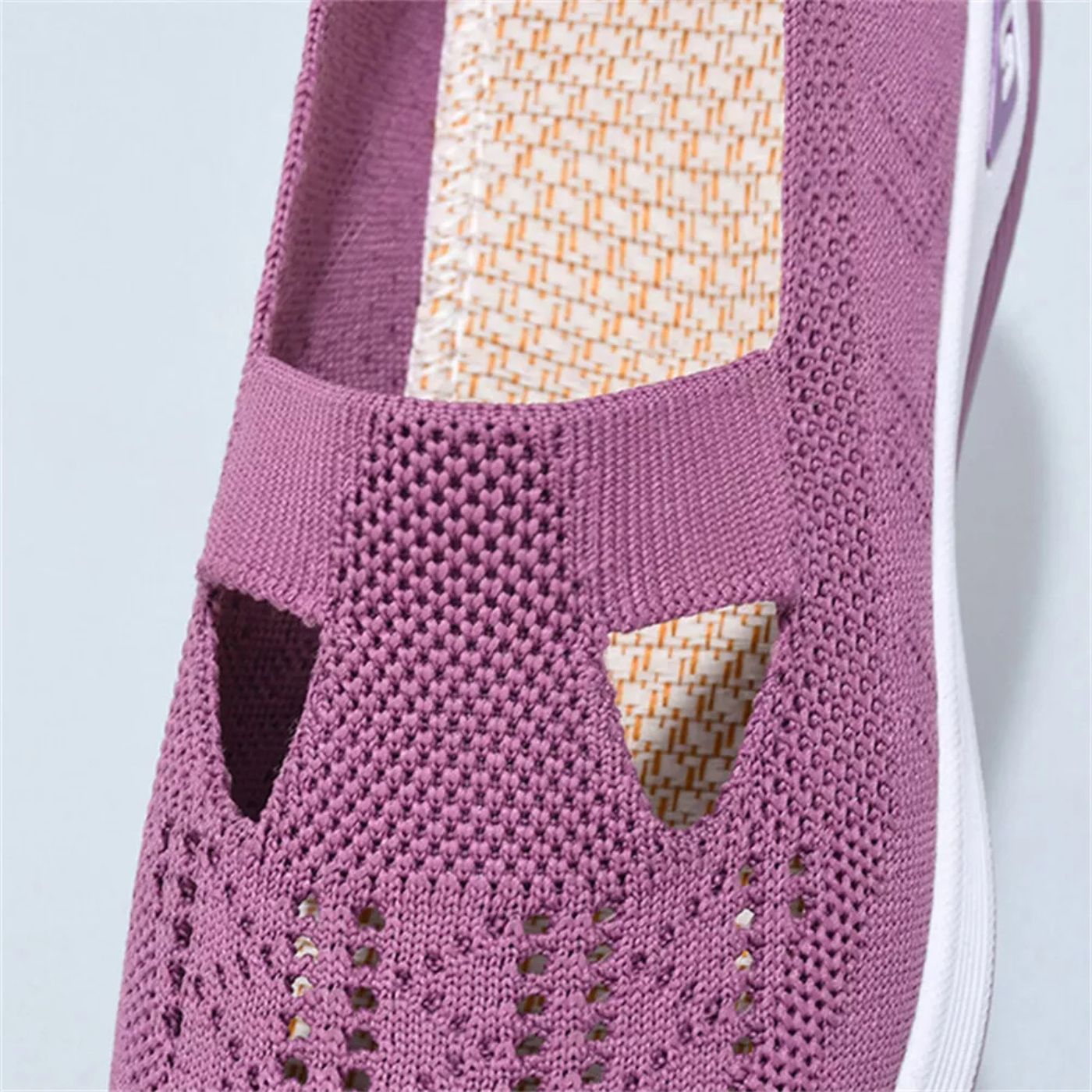 SoraStride™ — Cushioned Support for Confident Steps