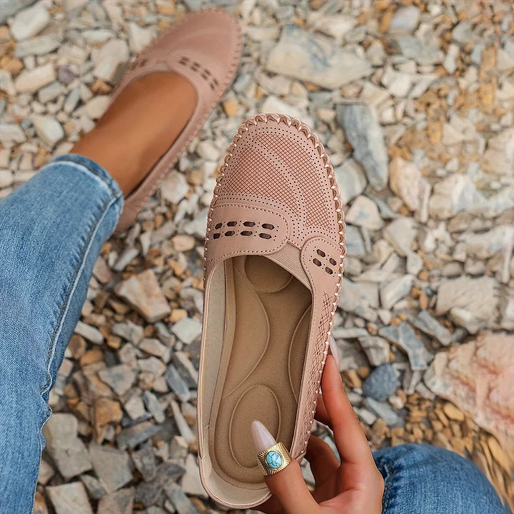 VerenaStride™ — Cushioned Support, Sleek Everyday Style