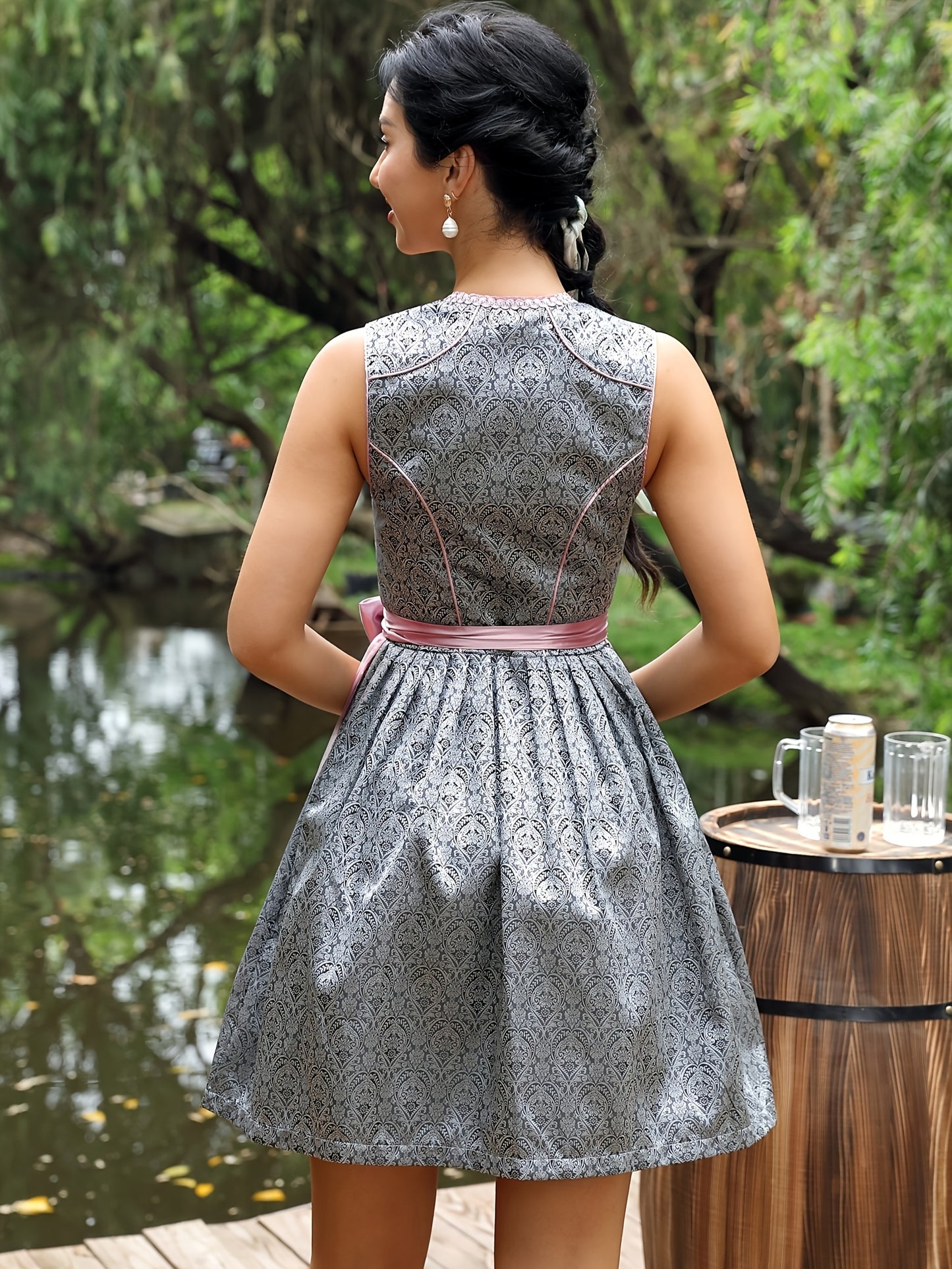 AlpineLuxe – Elegant Vintage Alpine Dress with Damask and Embroidery