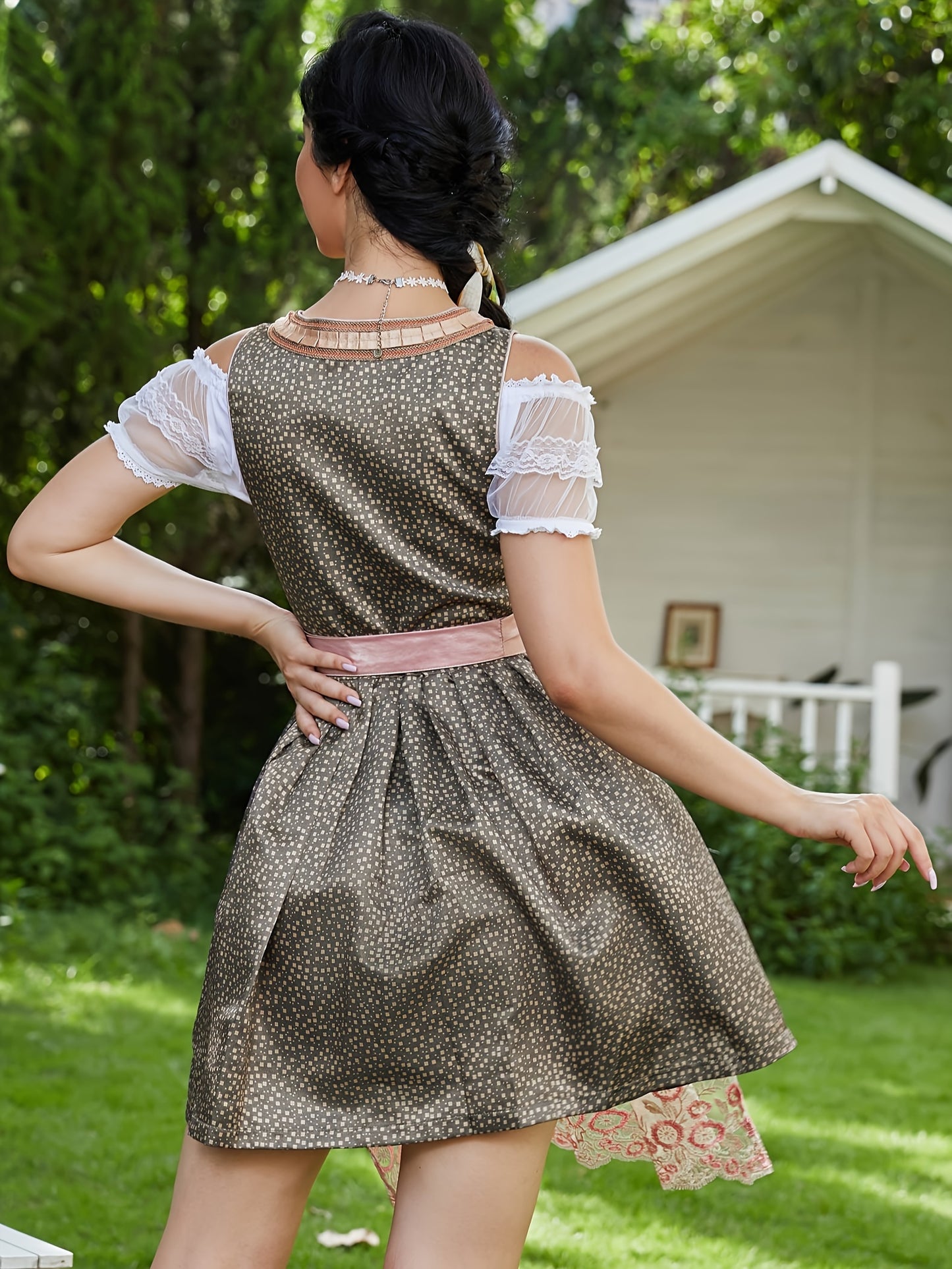 AlpineMuse Dirndl – Vintage-Inspired Traditional Dress with Floral Embroidery