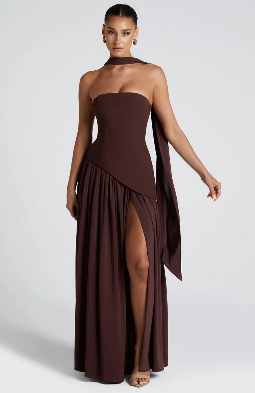 LioraLuxe™ Off-Shoulder Maxi Dress — Sculpted Elegance with Modern Allure