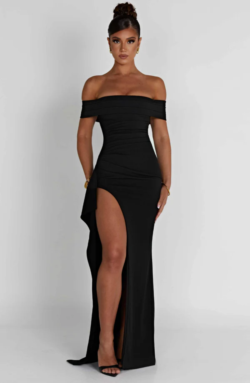 AureliaWave™ — Sculpted Elegance with Flowing Grace