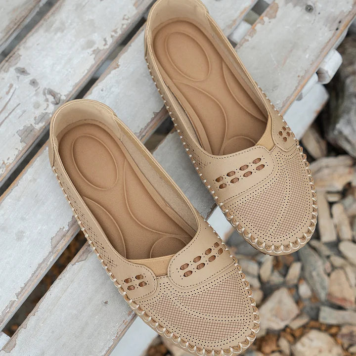 VerenaStride™ — Cushioned Support, Sleek Everyday Style