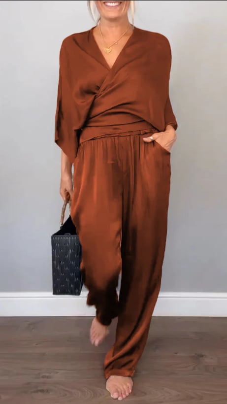 A- Women's V-Neck Casual Comfortable Beautifying Set™ — Flattering Fit for Every Silhouette