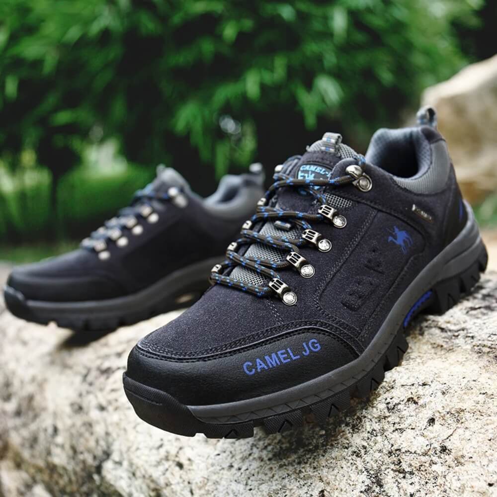 SummitStride™ — Confident Comfort, Anywhere You Roam