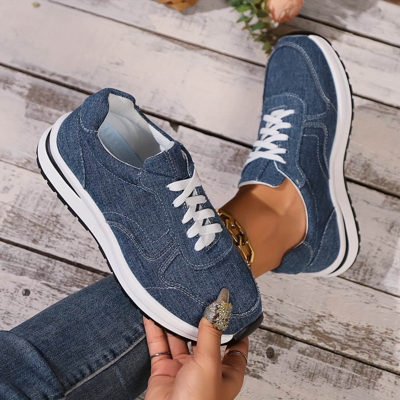 AvioraStep™ — Cushioned Support Meets Effortless Style