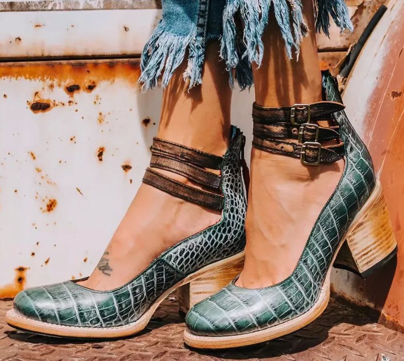 ArdentAura™ Strappy Wedge Sandals — Elevated Comfort Meets Chic Style