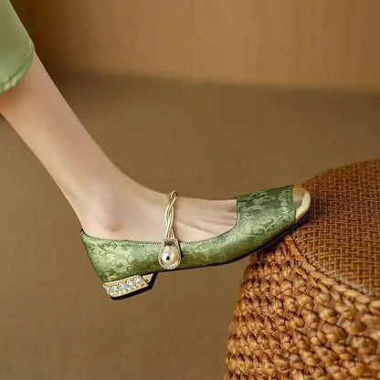 Elevate™ Low-Heeled Pump — Timeless Comfort Meets Elegance