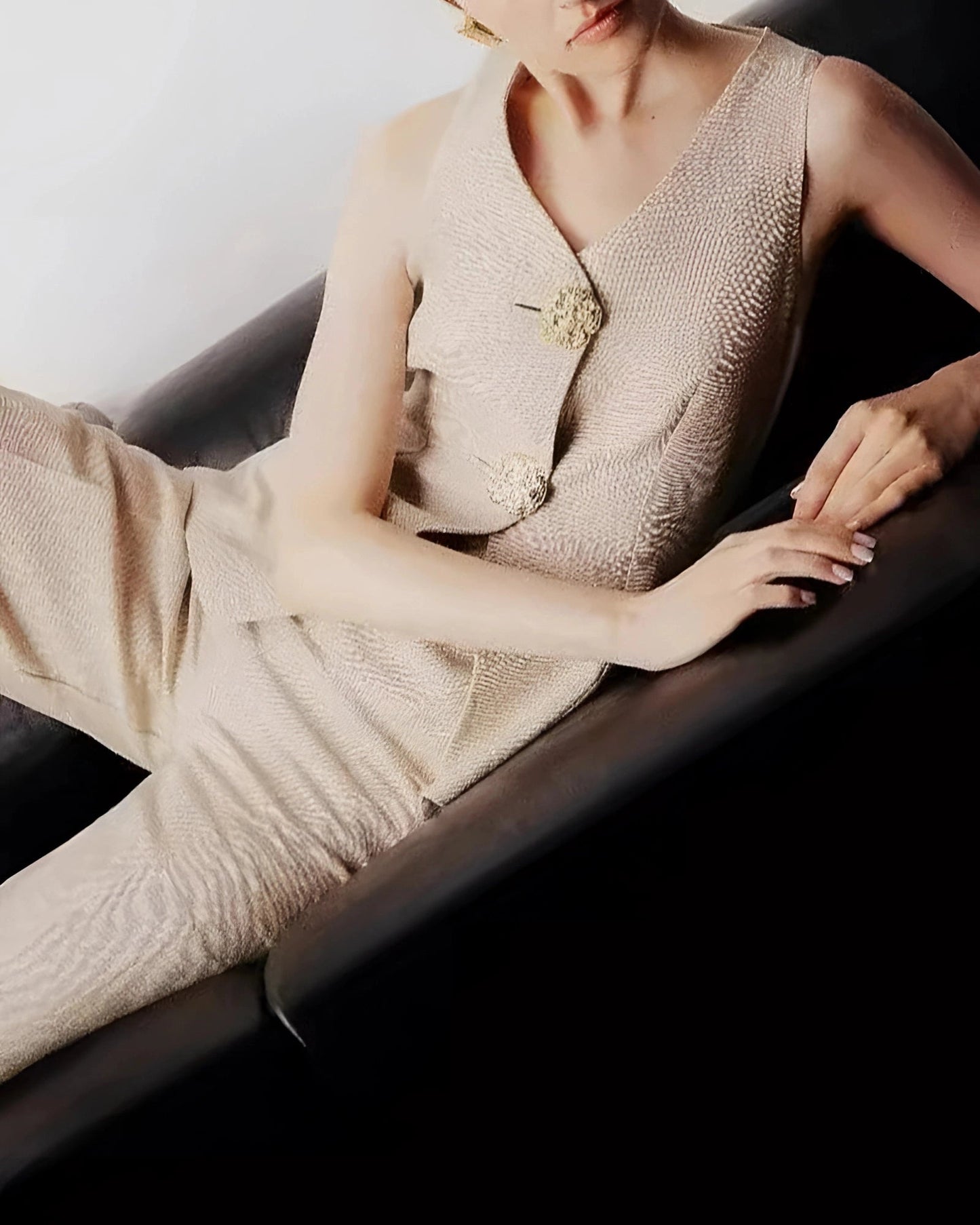 MirovaEdge™ — Asymmetric Elegance, Tailored Confidence