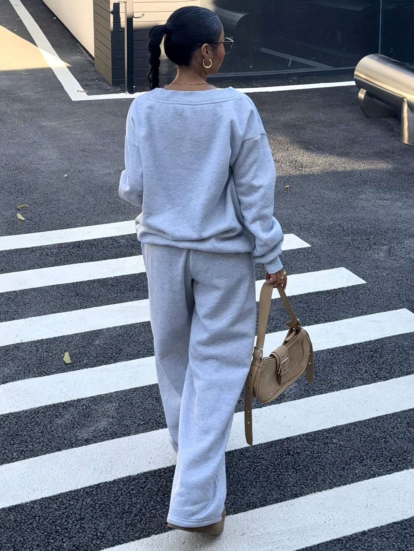 Damen Oversized V-Ausschnitt Sweatshirt und Jogginganzug Set | Fleece Stoff | Weicher dehnbarer Polyester | Herbst Winter Bequeme Freizeitkleidung