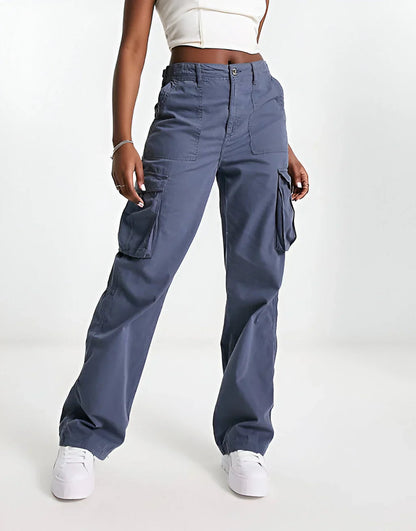 High-Rise Cargo Pants™ — Sculpted Fit, Effortless Style