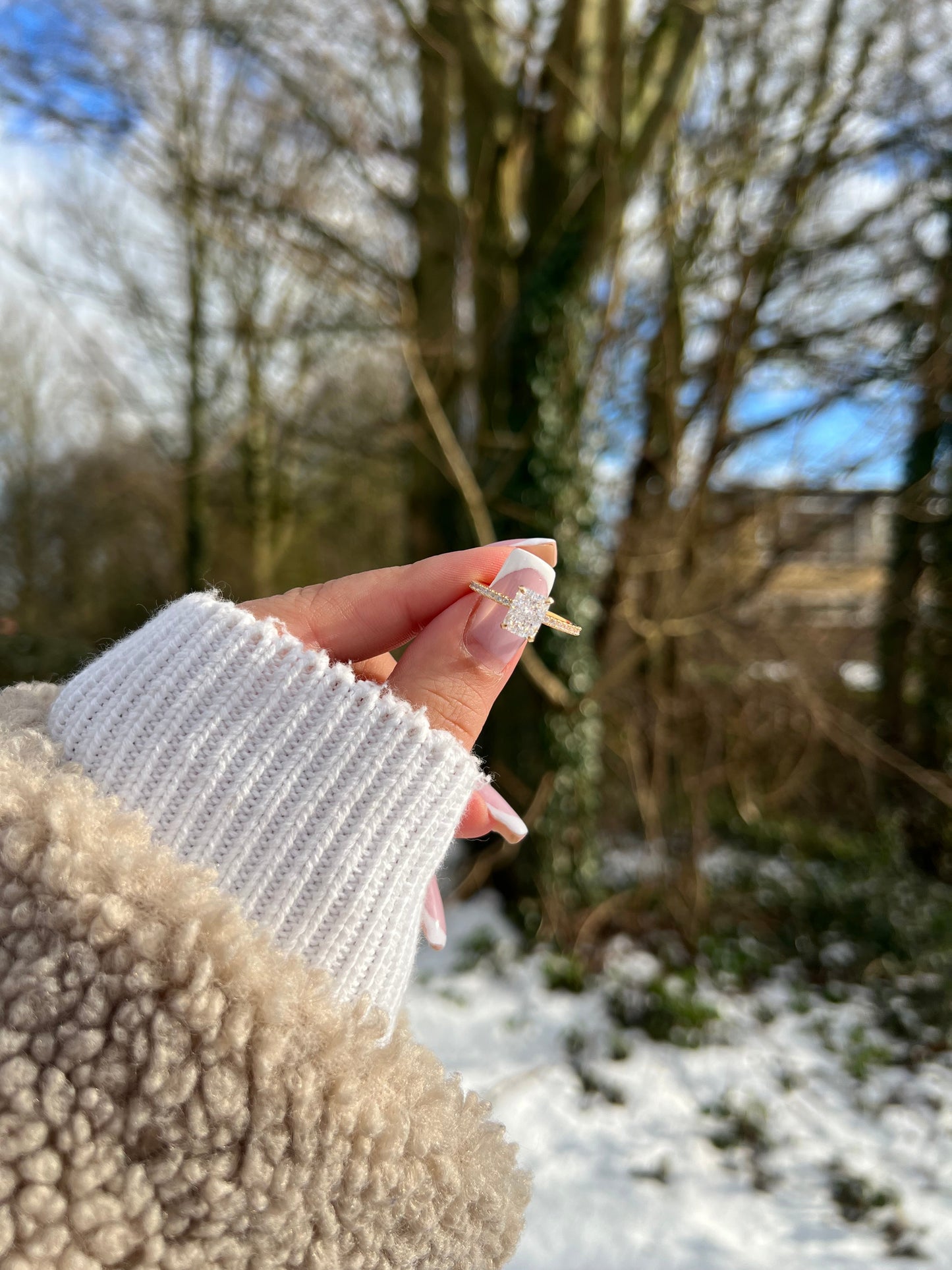 LioraGleam™ — Radiant Shine, Effortless Grace