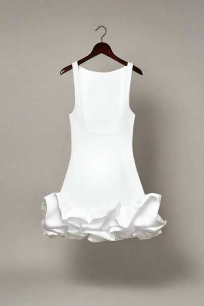 Virelia Flow Dress™ — Graceful Movement, Confident Comfort