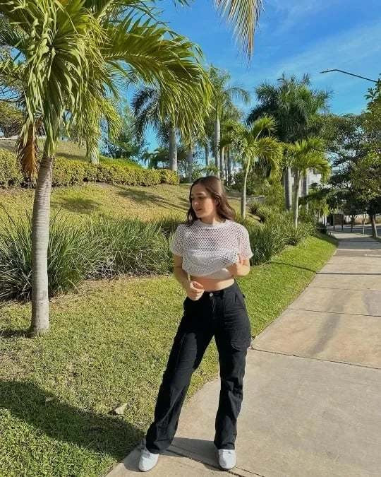 Eleni Adjustable Cargo Pants — Sculpted Comfort, All Day