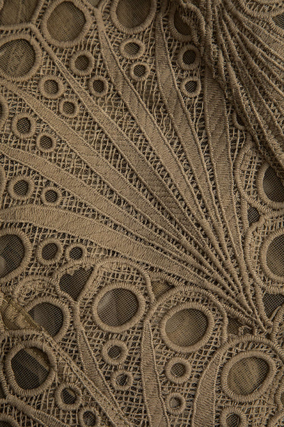 ElaraVive™ Lace-Back Tube Top — Delicate Fit, Effortless Charm