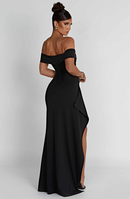LioraFlow™ Maxi Dress — Flowing Comfort, Flattering Every Curve