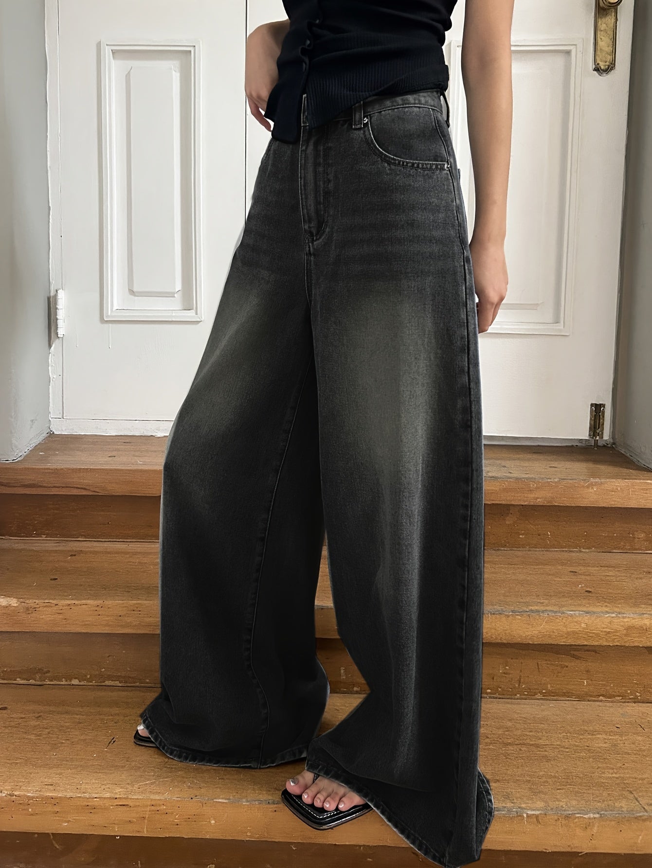 High Waisted Wide Leg Jeans – Vintage-Inspired Denim with Ultra-Loose Fit