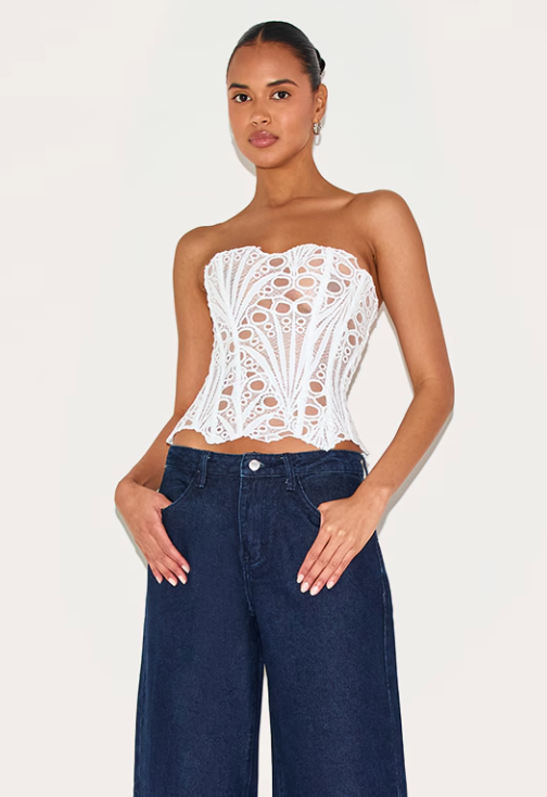 LioraSilk™ Lace Corset — Sculpted Elegance, Timeless Allure