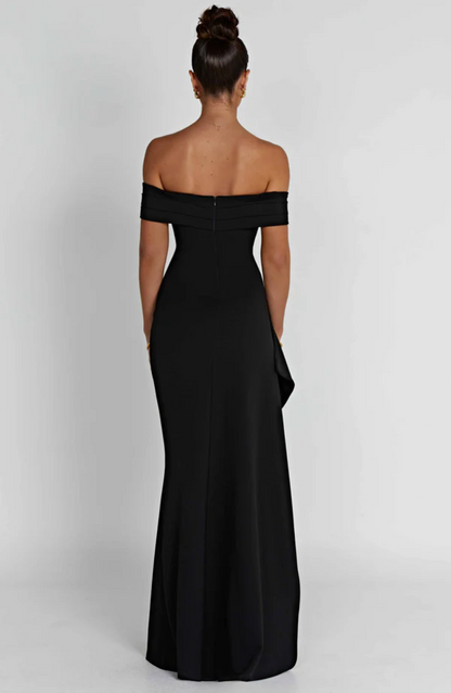 AureliaWave™ — Sculpted Elegance with Flowing Grace