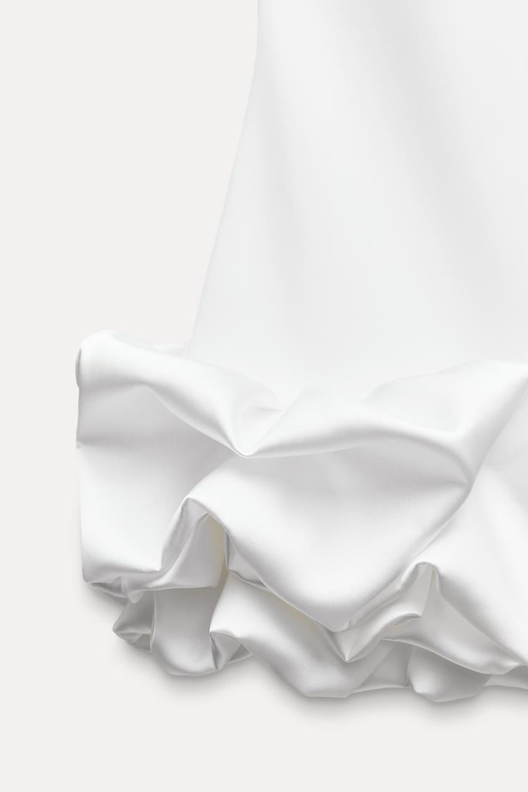 Virelia Flow Dress™ — Graceful Movement, Confident Comfort