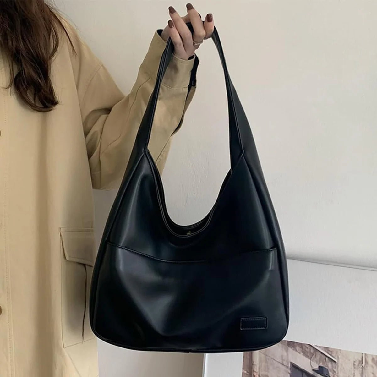 Akari Bag — Sleek Style, Perfectly Practical