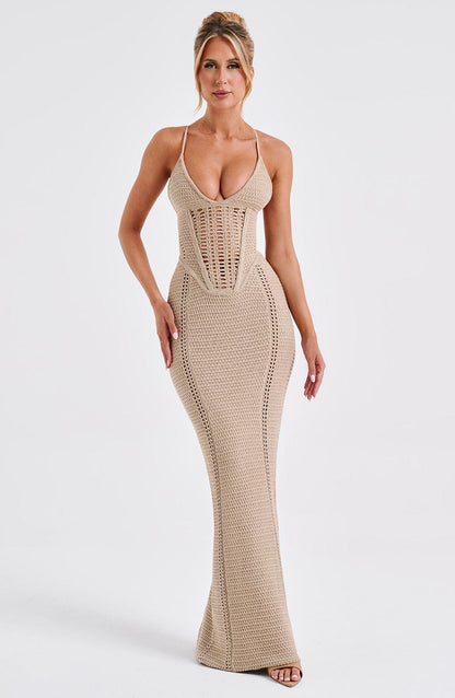 Zaraelle Maxi Dress™ — Sculpted Elegance Meets Breathable Comfort