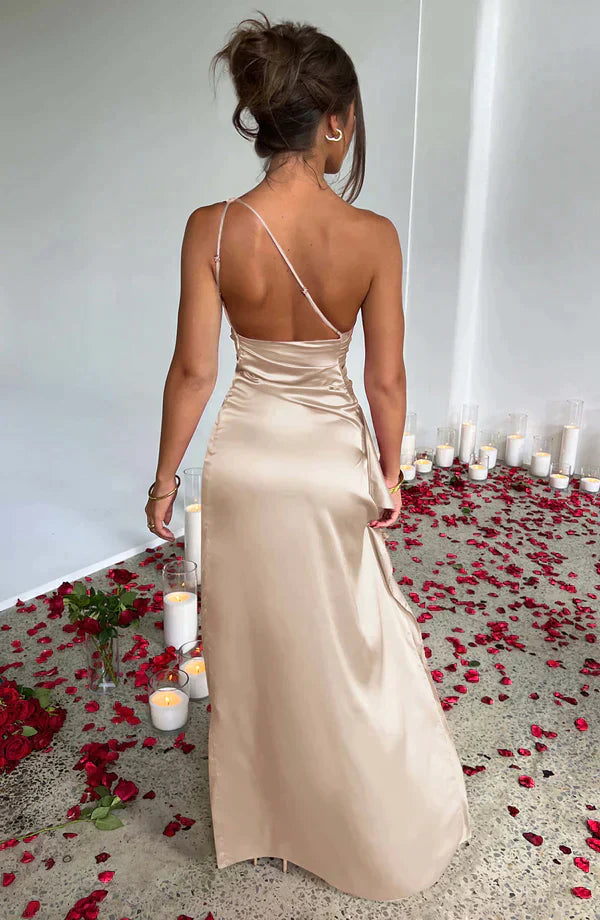 Lurevena Gown™ — Sculpted Elegance, Effortless Grace