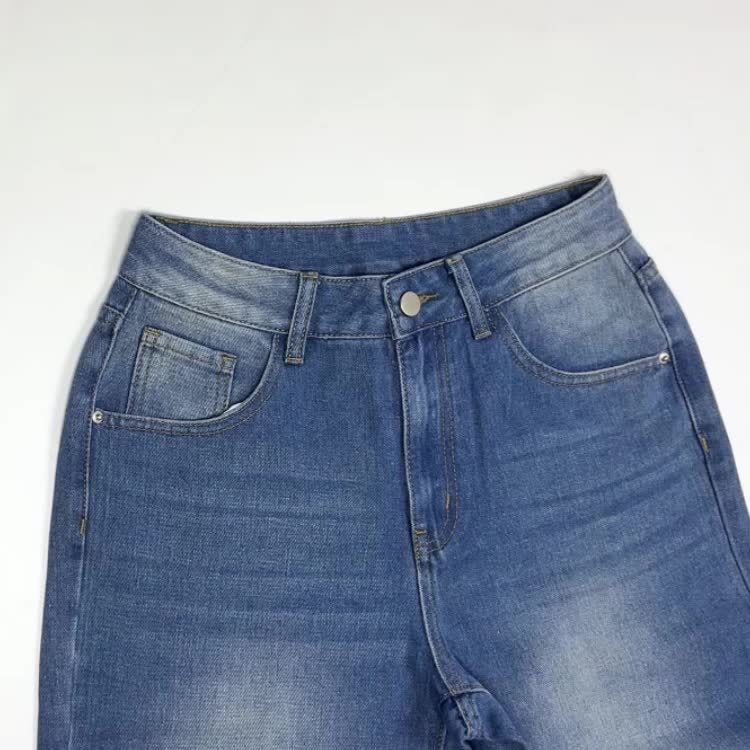 RetroWeave Vintage Jeans – Loose Fit Light-Wash Denim for Streetwear Style