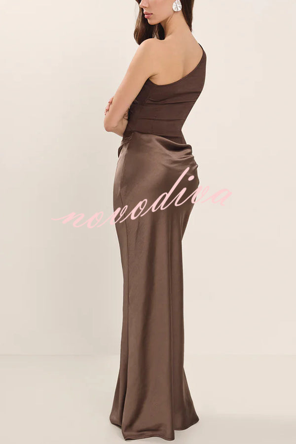 Luxe Satin One-Shoulder Dress™ — Graceful Draping, Striking Silhouette