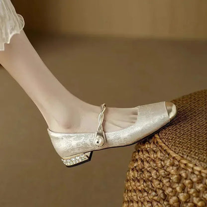 Elevate™ Low-Heeled Pump — Timeless Comfort Meets Elegance