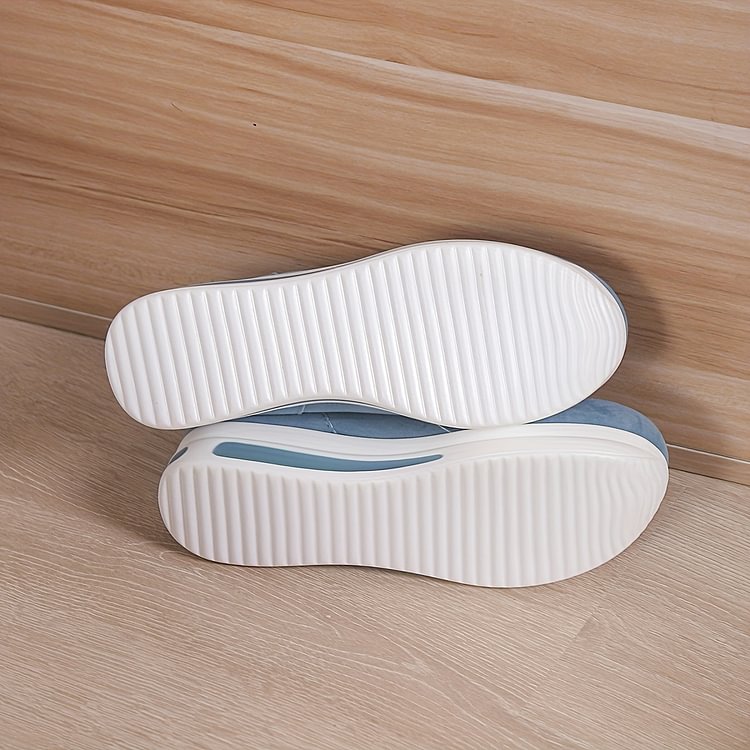 LioraStride™ — Elevated Comfort Meets Sleek Support