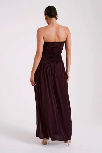The Sculpted Dress™ — Flattering Curves, Effortless Grace