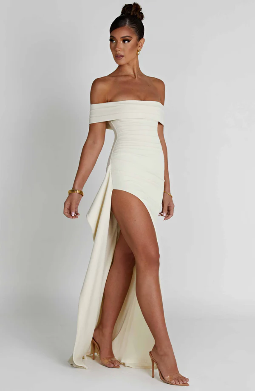 AureliaWave™ — Sculpted Elegance with Flowing Grace