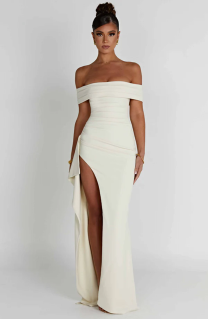 AureliaWave™ — Sculpted Elegance with Flowing Grace
