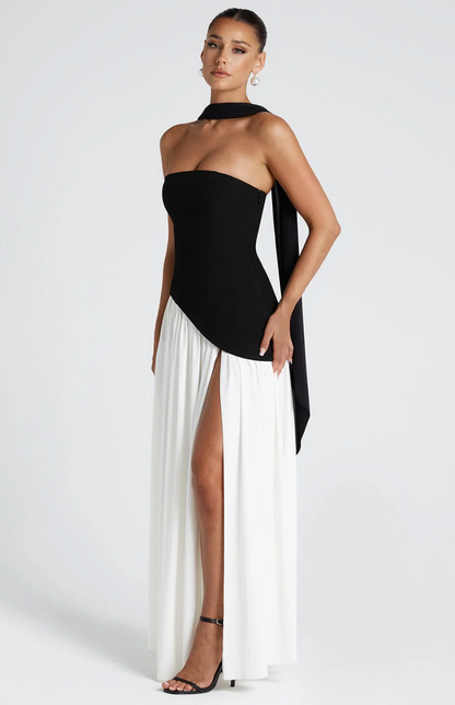 LioraLuxe™ Off-Shoulder Maxi Dress — Sculpted Elegance with Modern Allure