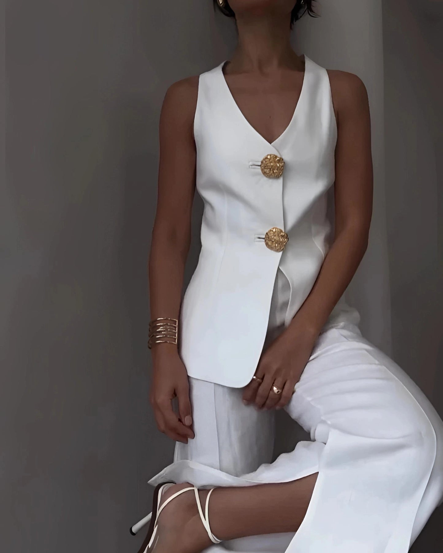 MirovaEdge™ — Asymmetric Elegance, Tailored Confidence